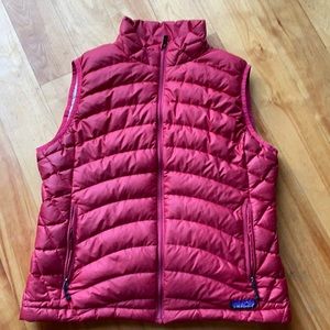 Patagonia Women’s down sweater vest